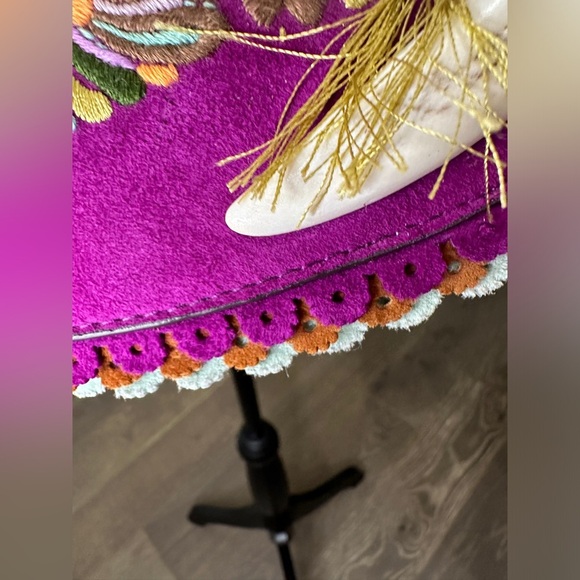 Collector’s Item (Rare Find) Roberto Cavalli purple suede beadded crossbody bag - Picture 13 of 13